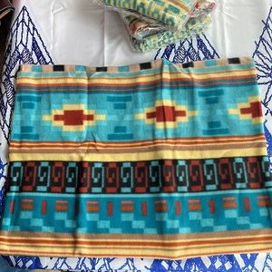 Aztec design mesa standard fleece pillow case set of two 26x20”